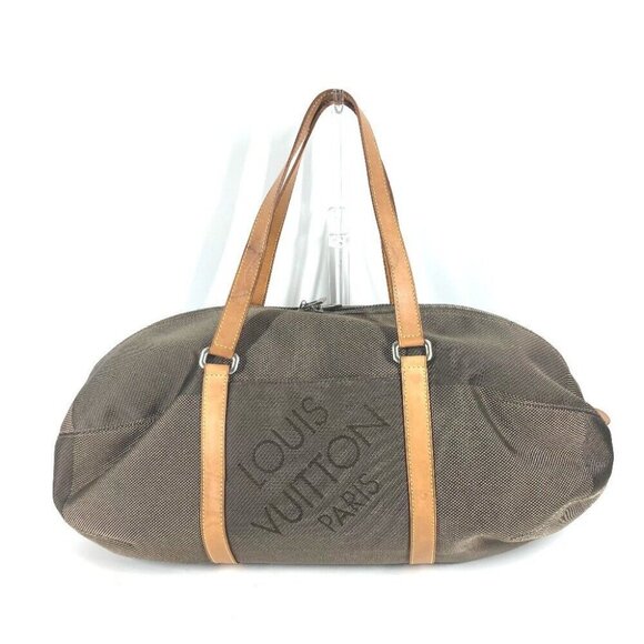 LOUIS VUITTON M93064 Damier Geant Akatan Shoulder Bag travel bag - Picture 1 of 16